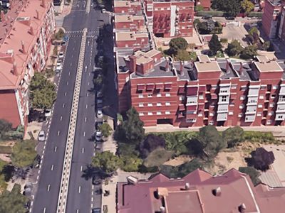 Garaje 27 m² en Madrid (28043)