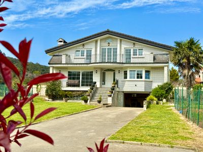 Casa 304 m² en ESCOBEDO (39609)